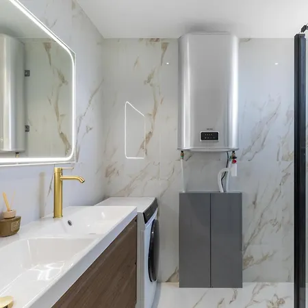 Les Etoiles Centre Juan Les Pins 6 Couchages Daire